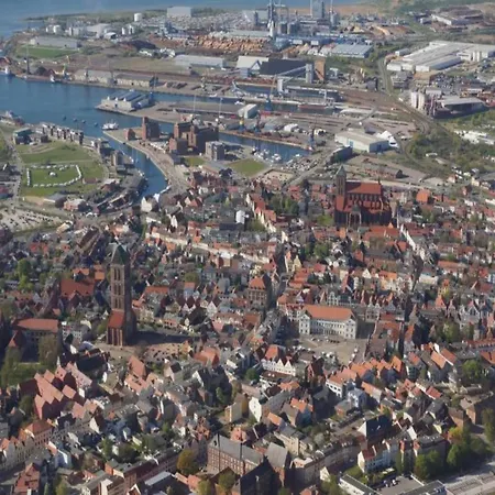 In Strandnaehe, アパート ツィロー